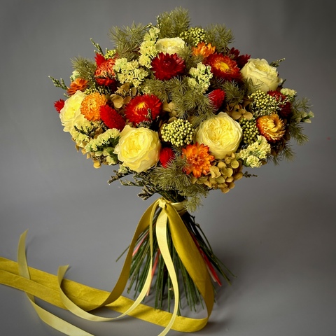 «Барокко» - букет из стабилизированных цветов и сухоцветов