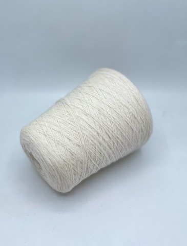 Бобинная пряжа (пр.Италия),750/100гр, 100% Шерсть, цвет-Молочный. арт-34485