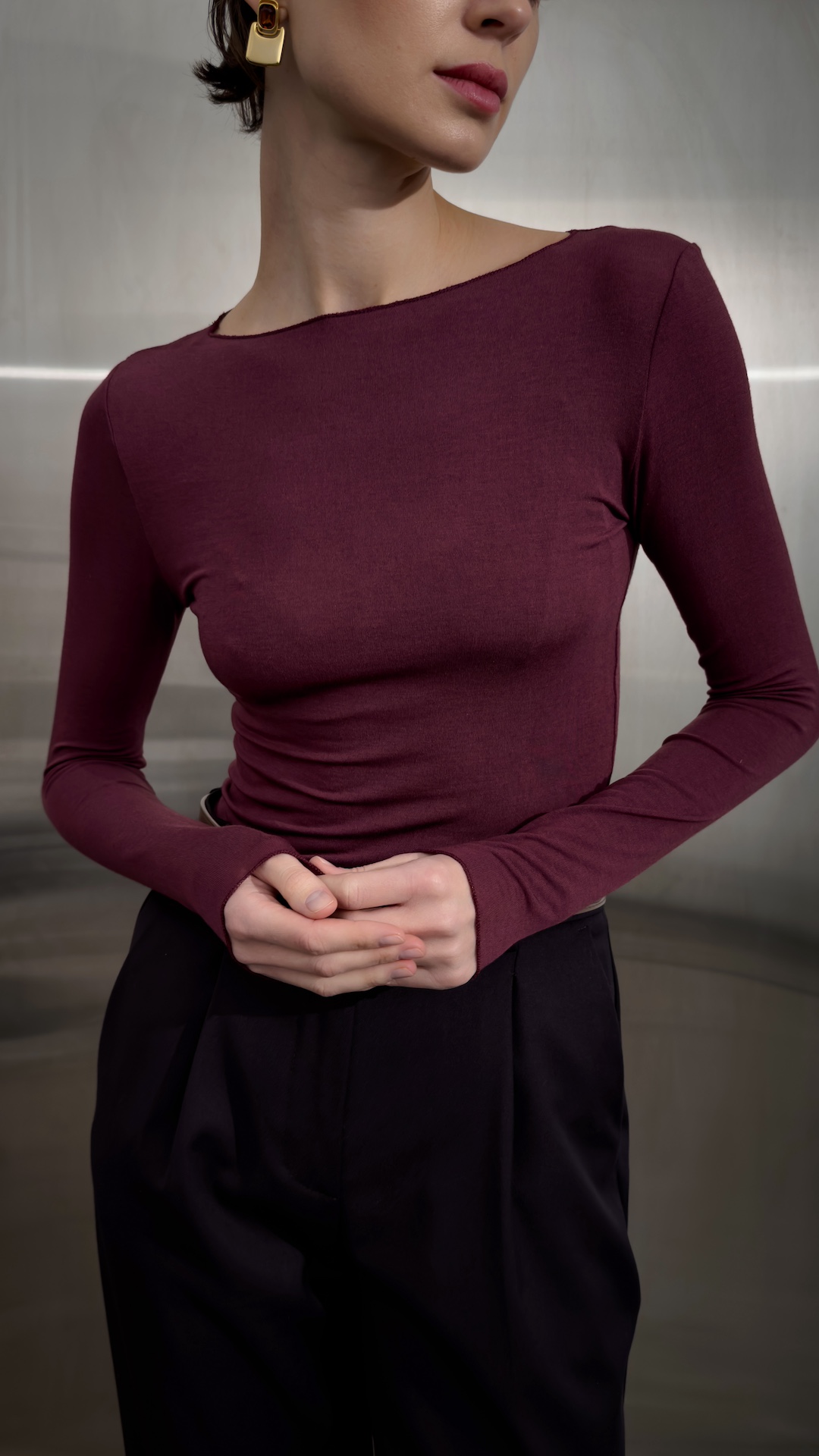 Лонгслив с кашемиром и вырезом лодочкой