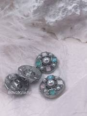 Пуговицы серебристые с квадратными цветными камнями и жемчугом