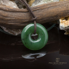 Диск Би большой. Зелёный нефрит.