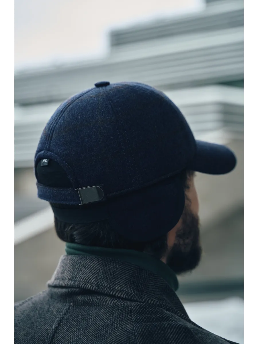 Кепка утепленная с ушками драповая