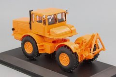 Tractor K-700 Kirovets orange 1:43 Hachette #120