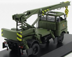 IFA W50 truck crane ADK 70 NVA DDR (People's Army DDR) 1978 CCC093 IST Models 1:43