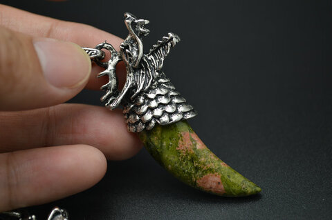 Stone Dragon Teeth Pendant Mixed Color