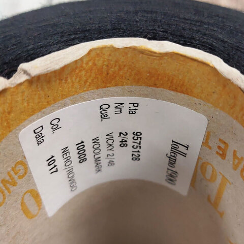 Меринос экстрафайн TOLLEGNO 1900 VICKY 2/48 черный