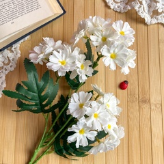 Ромашки полевые искусственные, ветка реалистичная, d цветочка - см, ветка 61 см.