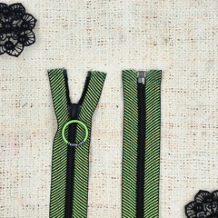 Молния спираль, Т5, L 77 см, чёрный с салатовым