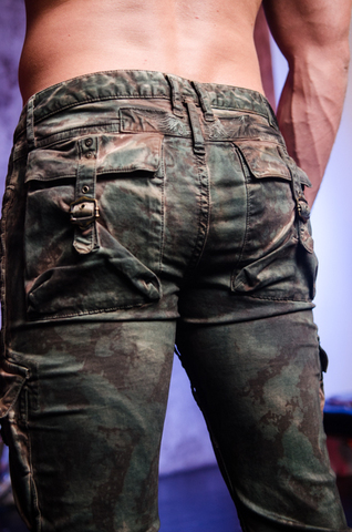 Robin&#39;s Jean | Джинсы мужские Military Green Camo SP50518 задние карманы детально