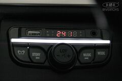 Mercedes-Benz Y777YY 4WD 24V (ЛИЦЕНЗИОННАЯ МОДЕЛЬ) (Полноприводный, двухместный)