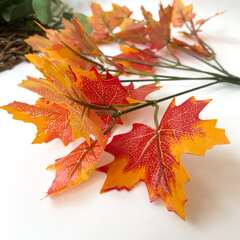 Клён осенний, зелень искусственная, декоративный букет 29 см., набор 3 букета