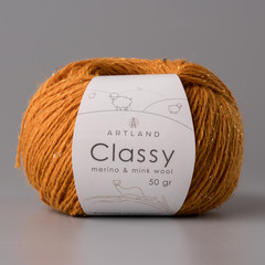 Classy, пряжа с люрексом и пайетками, шелк-5%, мериносовая шерсть-20%, нейлон-30%, норка-45%, 50 гр, 240 м, шафран