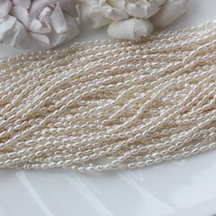 Жемчуг натуральный речной, рис, 3,9-4,5 мм, 1 нить, Ж016