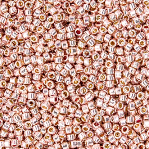 Японский бисер TOHO Treasure (№PF552), непрозрачный глянцевый с металлическим блеском