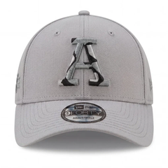 Бейсболка New Era X Alpha 940 Distressed A Cap Light Grey (Светло-серый)