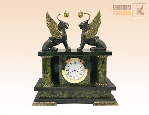 часы Банковский мост - Грифоны