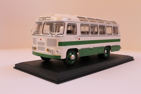 PAZ-672 white-green Classicbus 1:43
