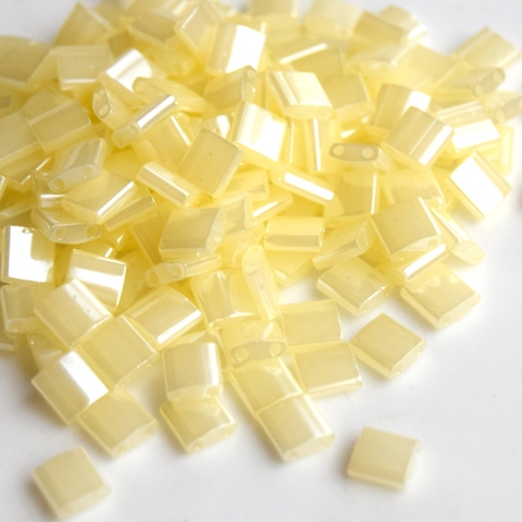 TL-0513 Бисер Миюки тила/Miyuki Tila Butter Cream Ceylon