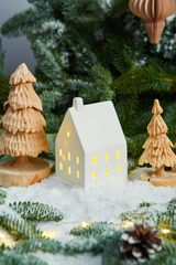 Домик-подсвечник 