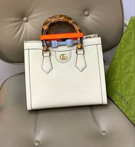 Сумка-тоут Gucci Diana размера мини белый