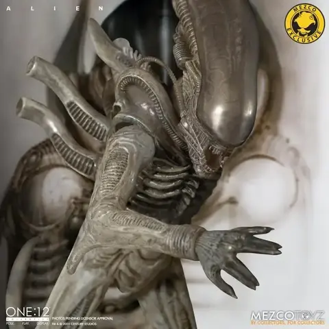 Фигурка Чужой Ксеноморф масштаб 1:12 Эксклюзивное Коллекционное Издание Mezco