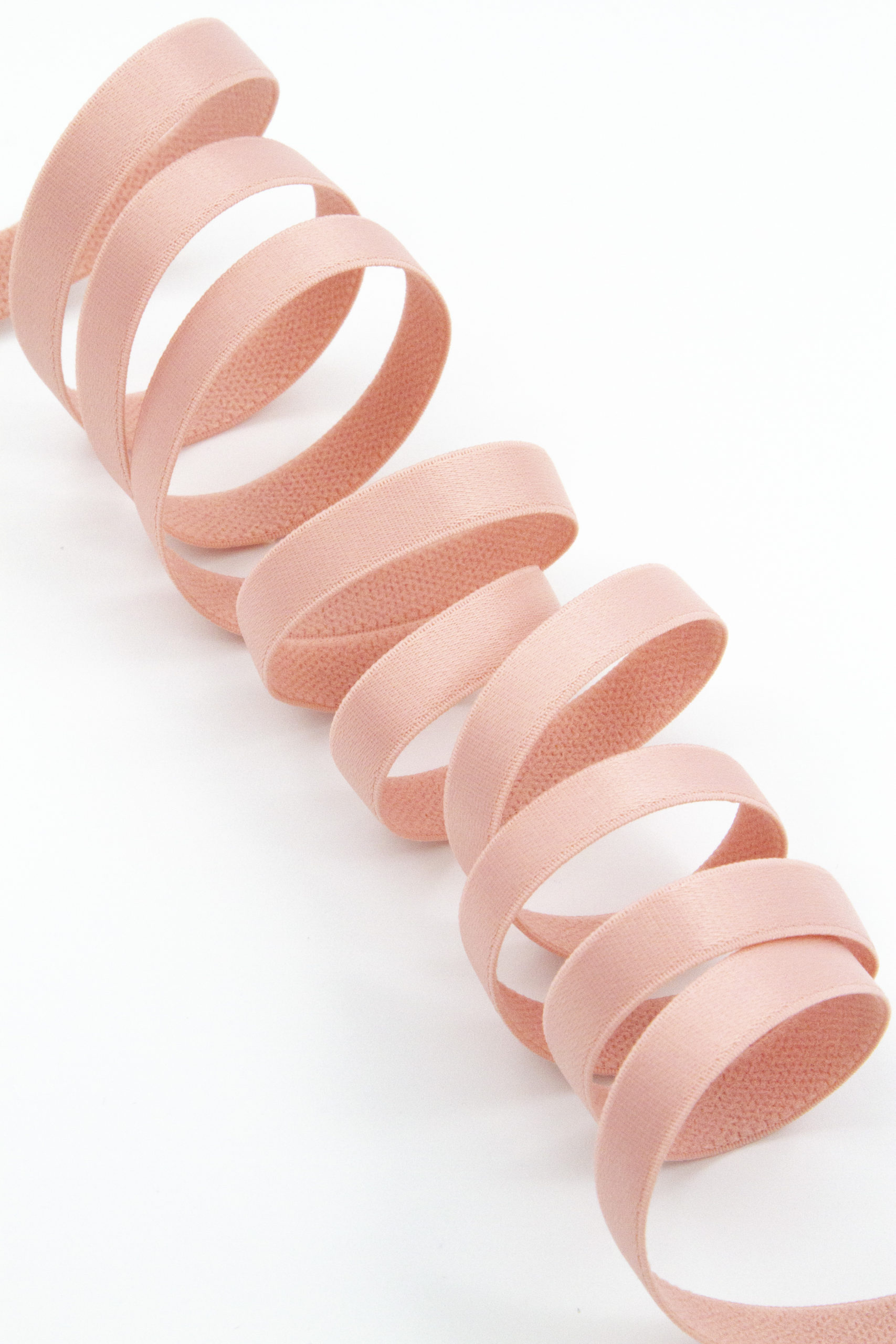 Резинка бретелечная коралловый миндаль 10 мм глянцевая