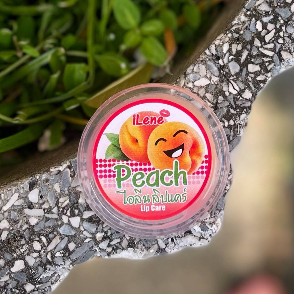 Бальзам для губ персик Peach Natural Lip Moisturizer Ilene