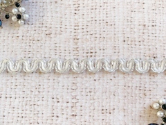 Тесьма вязаная отделочная с люрексом, ш. 1 см.