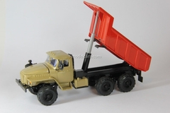 Ural-55571 tipper beige-orange Elecon 1:43