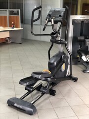 Эллиптический тренажер Aerofit ЕСЕ5 Led