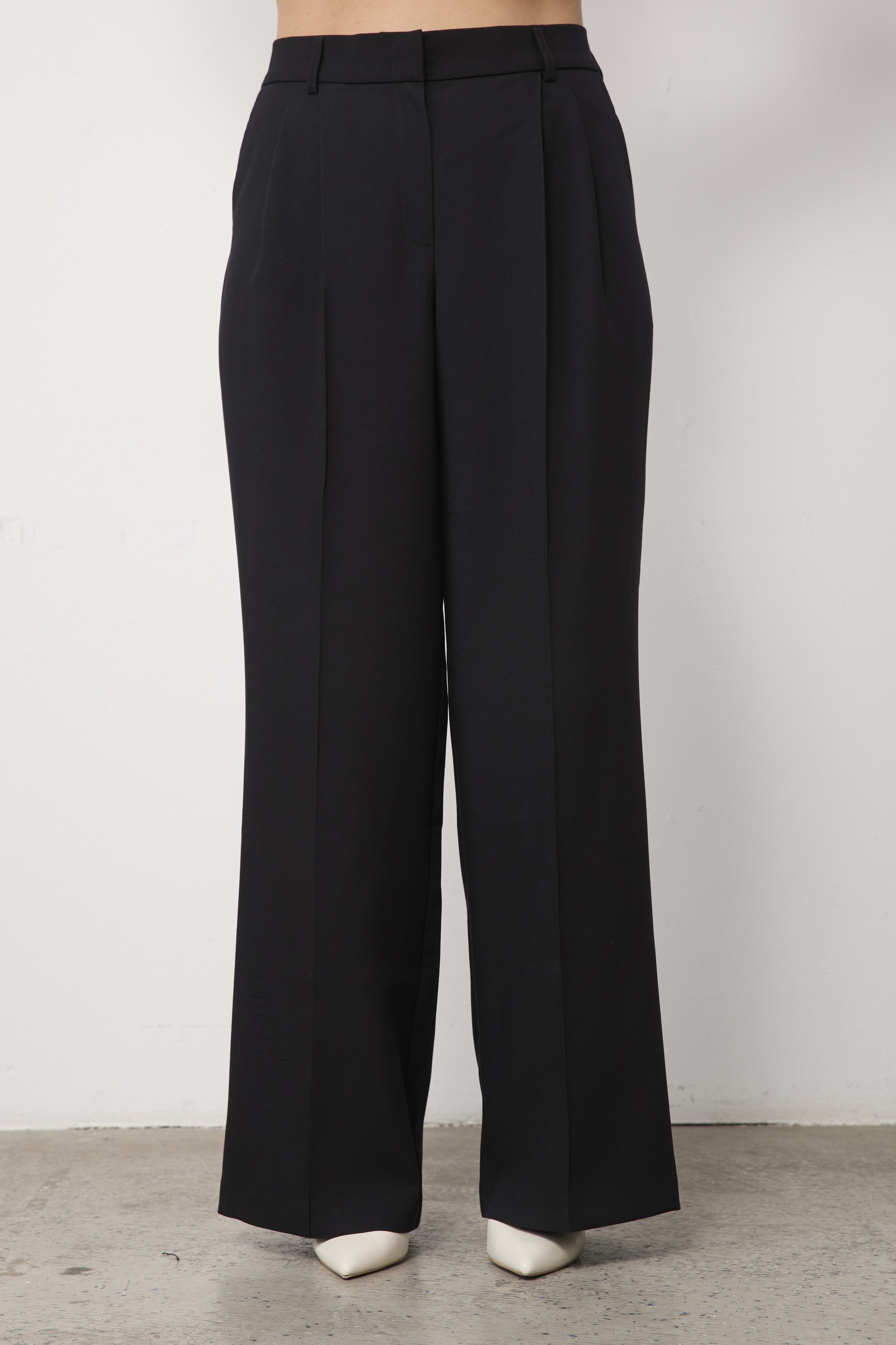 Брюки со стрелками, черный