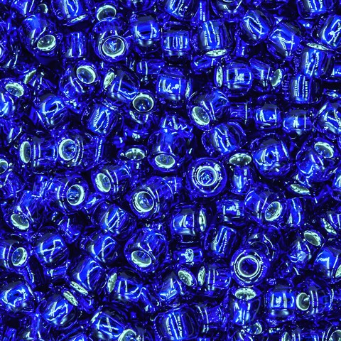 Японский бисер TOHO Round 8/0 (№28), с внутренним серебрением, прозрачный