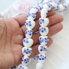 Бусина Сердце, керамика, белая с синей росписью, 17 мм, 1 шт, МК003