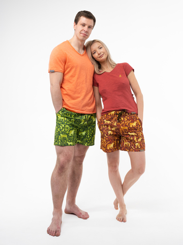 Женские пляжные шорты «Праздничный лес»
