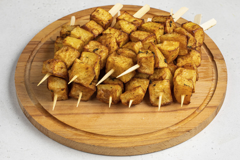 Печеный картофель на шпажках, 10 шт.