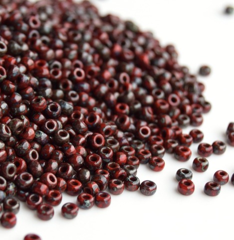 15/0 RR-4513 Бисер круглый Миюки Красный Пикассо непрозрачный /Miyuki round 15/0 Opaque Picasso Red