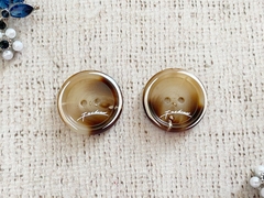 Пуговицы костюмные, d 2,5 см