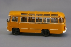 PAZ-672M Classicbus 1:43