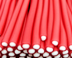 Жевательный мармелад Fini Strawberry pencils со вкусом клубники 100 гр