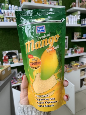 Купить выгодно в Иркутске Соляной скраб для тела с маслом манго Yoko