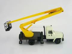 GAZ-3309 VS-18 Lift white-yellow Kompanion 1:43