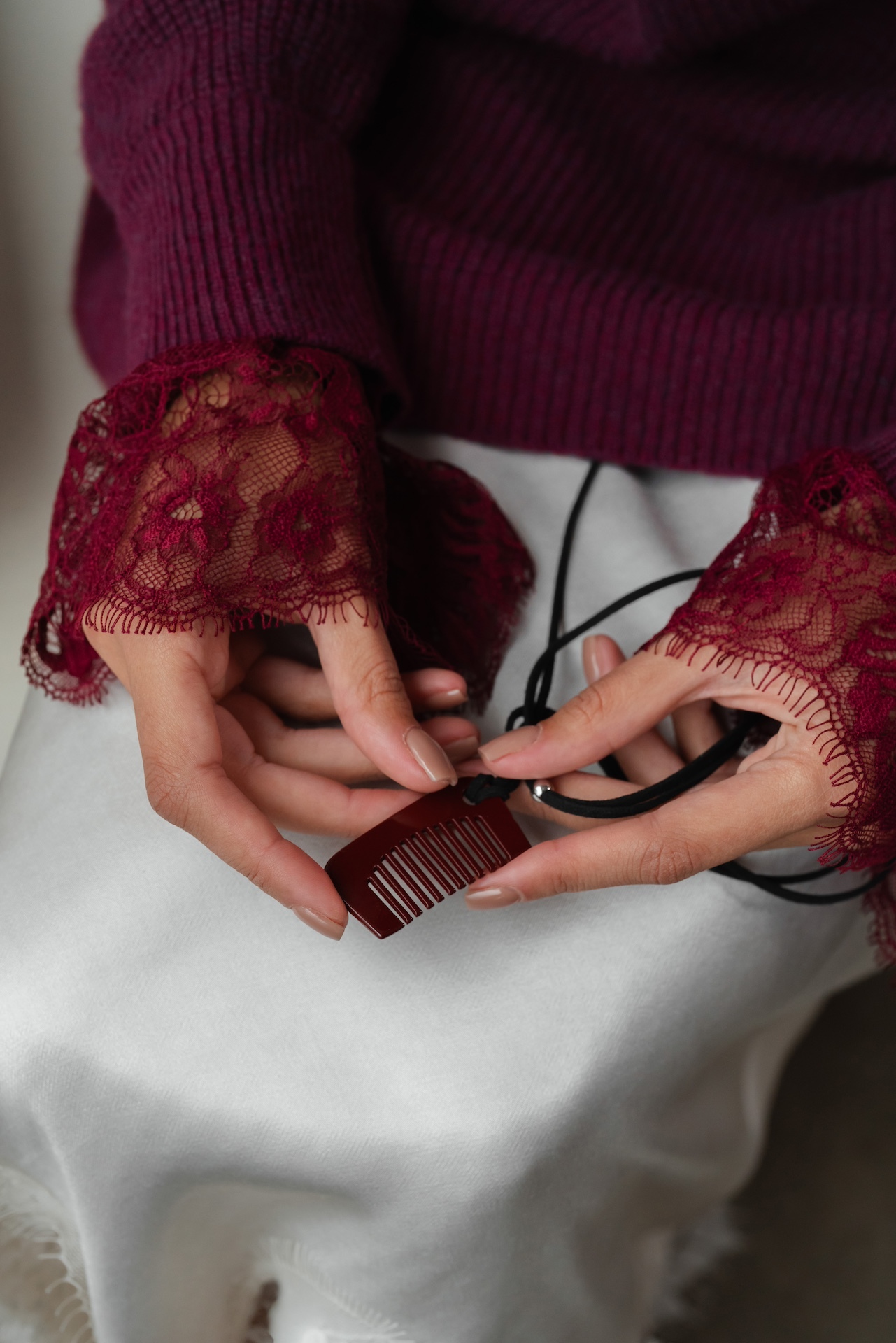 Расческа на шнурке