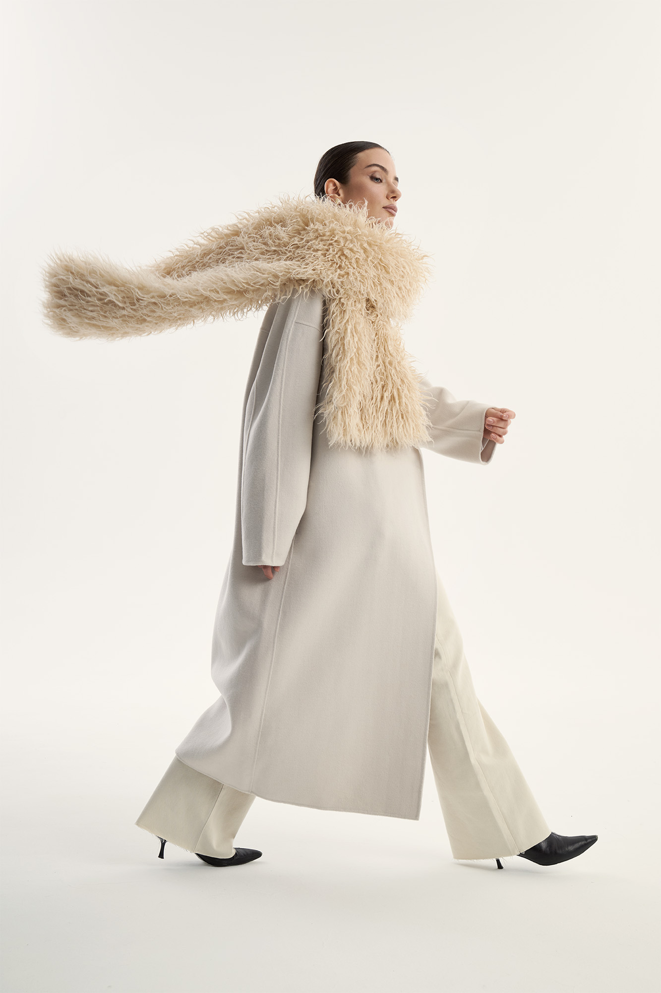 Шарф меховое боа беж