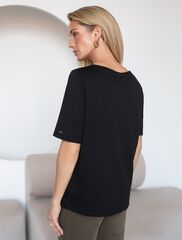 Футболка из 100% хлопка с V-образным вырезом  D49.091 (120075)