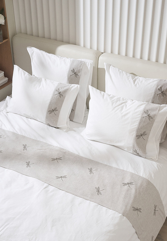 Наволочка 50x70 Luxberry Вечерние стрекозым белая с вышивкой