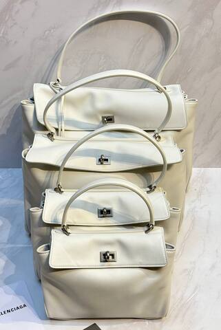 Сумка BALENCIAGA RODEO HANDBAG белый