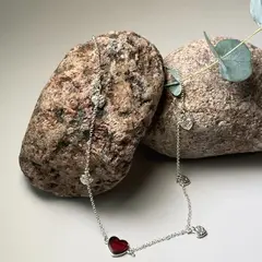 Колье Сердце с вишневым янтарем