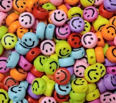 Бусины смайлики, р. 7х3 мм, 50 гр