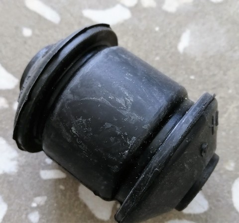 САЙЛЕНТБЛОК РЫЧАГА ПЕРЕДНЕГО ПЕРЕДНИЙ LACETTI, GENTRA HS TECH