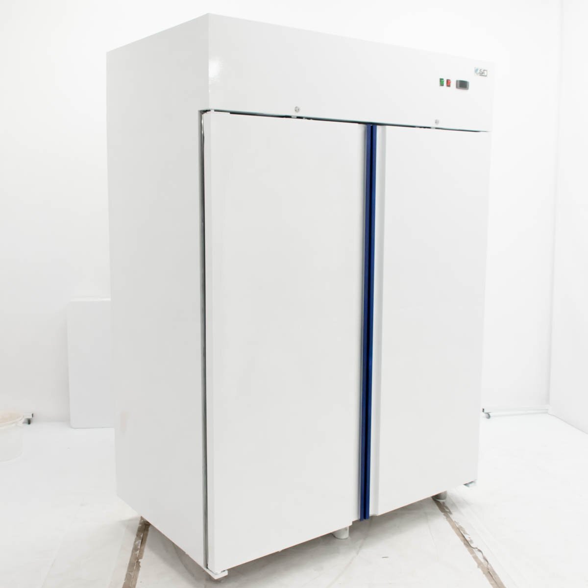 Морозильный шкаф Isa GE 1400 TN LP+LP